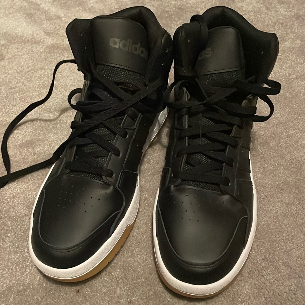 Brand new men’s adidas basketball shoes sz13 NWOT